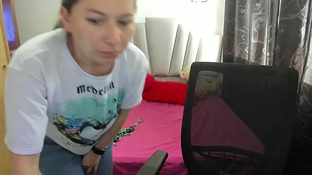 Snapshot of samantha__wilson chatting on November 2025 02:38:01 PM samantha wilson online show from November 2025 02:38:01 PM