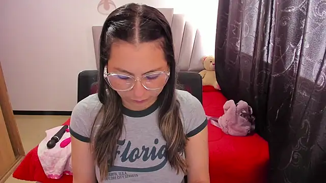 Snapshot of samantha__wilson chatting on November 2025 01:45:02 PM samantha wilson online show from November 2025 01:45:02 PM