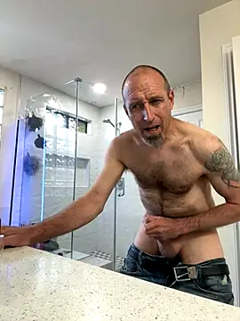 El Gizmo online show from December 2025 04:58:01 PM