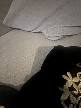 PlasticSurface727 online show from November 2025 02:17:01 PM