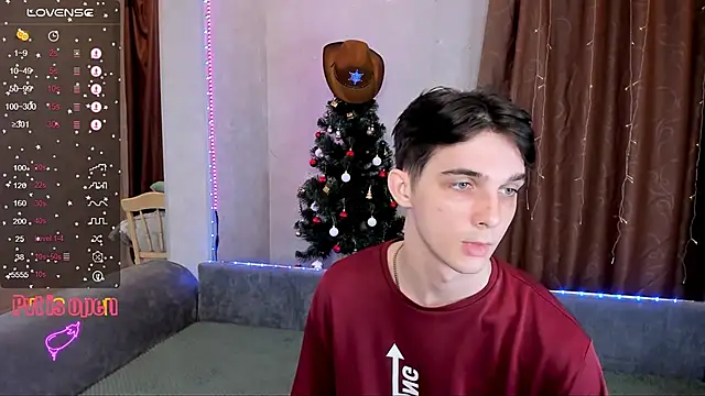 Snapshot of Aaron_Boom chatting on January 2026 10:03:01 PM Aaron Boom online show from January 2026 10:03:01 PM