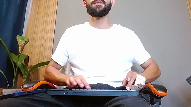 Mr WhiteCock online show from October 2025 10:15:01 PM