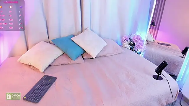 Snapshot of charloottee_1 chatting on January 2025 04:23:02 AM charloottee 1 online show from January 2025 04:23:02 AM