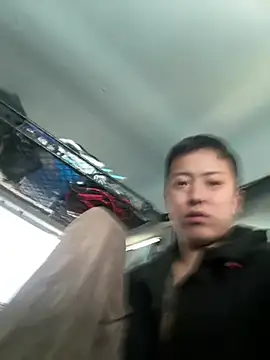 emon2122 online show from April 2026 02:47:01 AM