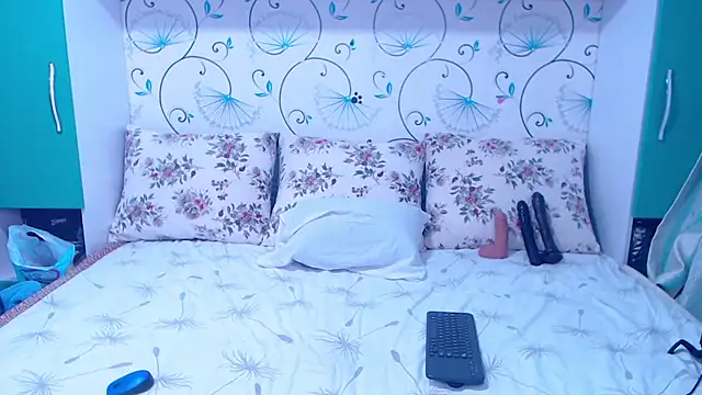 demiemorre online show from October 2025 04:14:01 AM