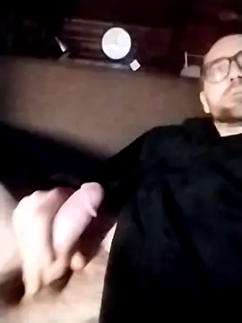 tomee83 online show from October 2025 10:45:02 PM