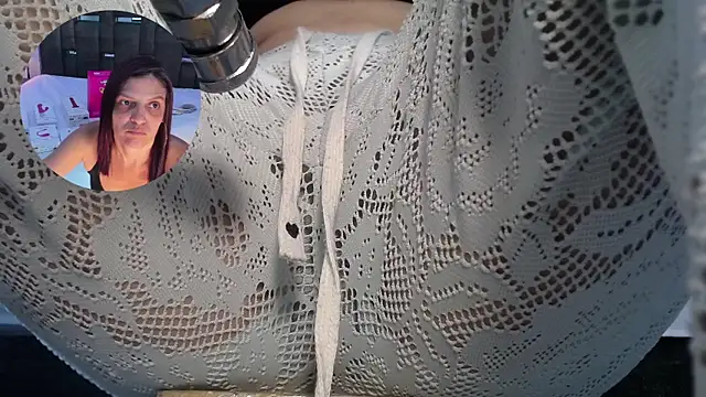 KatteMoss online show from April 2026 08:42:02 PM