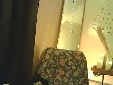 Snapshot of DaddyQuimHot chatting on December 2024 03:51:01 AM DaddyQuimHot online show from December 2024 03:51:01 AM