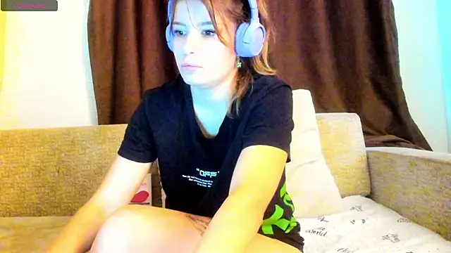 Snapshot of Leila_purr18 chatting on September 2025 11:54:02 AM Leila purr18 online show from September 2025 11:54:02 AM
