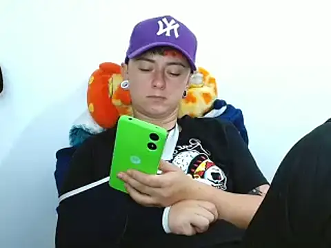 tomboyblue online show from March 2025 07:35:01 PM