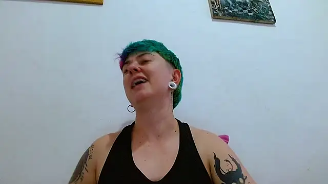 tomboyblue online show from November 2025 08:44:01 PM