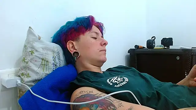 tomboyblue online show from April 2026 06:38:02 PM