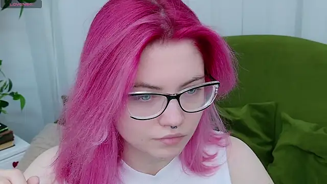 Snapshot of Lisa_Adam chatting on December 2025 04:14:02 PM Lisa Adam online show from December 2025 04:14:02 PM