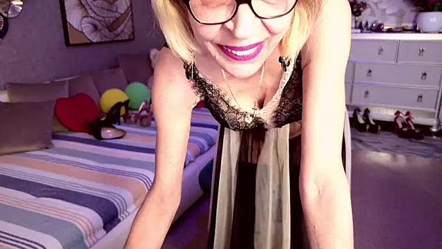 HornyMilf 555 online show from April 2026 10:14:02 AM