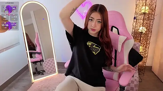 violet ch online show from December 2025 06:38:01 PM