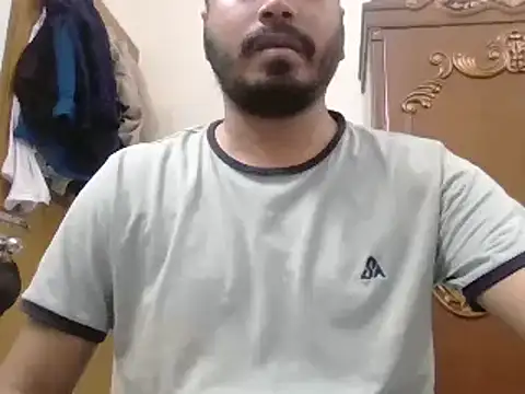 desiboyasif online show from November 2025 05:50:02 PM