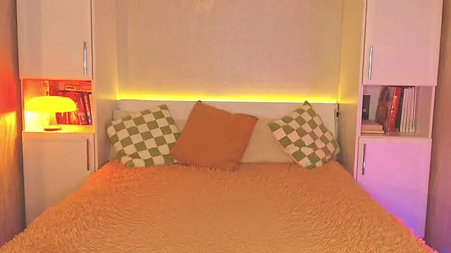 Snapshot of Leaaaaaaaaa chatting on December 2025 04:57:01 PM Leaaaaaaaaa online show from December 2025 04:57:01 PM