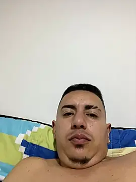 Snapshot of DanielGomez9 chatting on January 2025 09:07:01 AM DanielGomez9 online show from January 2025 09:07:01 AM