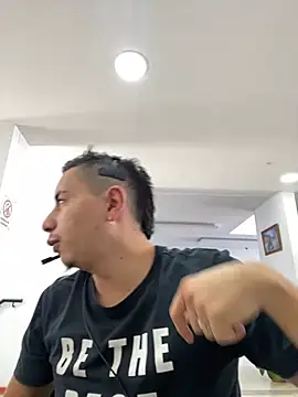 Snapshot of DanielGomez9 chatting on January 2025 02:32:01 PM DanielGomez9 online show from January 2025 02:32:01 PM