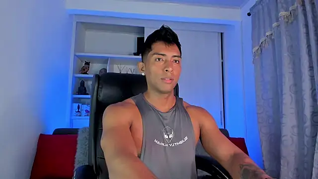 Couple muscle1 online show from December 2024 02:59:01 PM