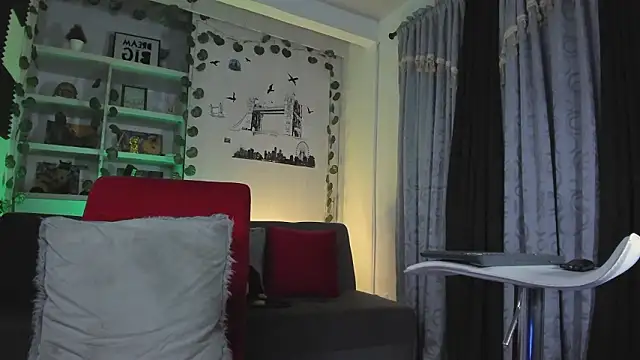 Snapshot of Couple_muscle1 chatting on February 2026 11:47:02 AM Couple muscle1 online show from February 2026 11:47:02 AM