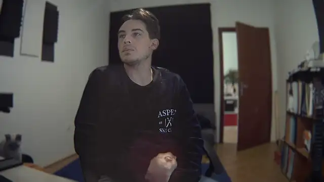 Snapshot of abe_in_red chatting on January 2025 10:24:01 PM abe in red online show from January 2025 10:24:01 PM