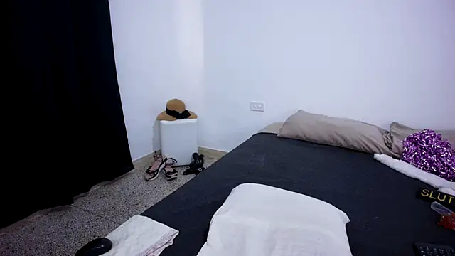 Andreabigboobs23 online show from January 2026 06:22:02 PM