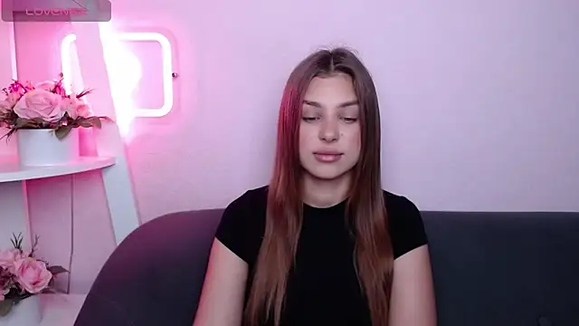 Snapshot of MilanaAngelAs chatting on June 2026 04:48:01 AM MilanaAngelAs online show from June 2026 04:48:01 AM