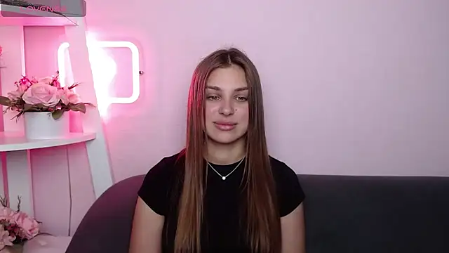 Snapshot of MilanaAngelAs chatting on June 2026 07:44:02 PM MilanaAngelAs online show from June 2026 07:44:02 PM