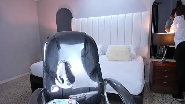 Snapshot of vanity_sex chatting on November 2025 11:43:02 AM vanity sex online show from November 2025 11:43:02 AM