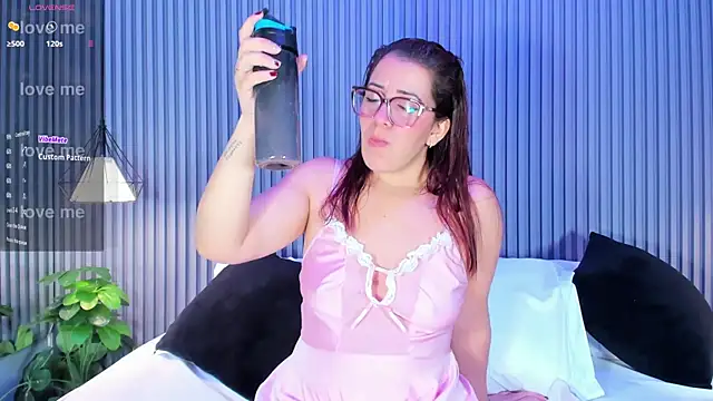 Snapshot of vanity_sex chatting on November 2025 11:43:02 AM vanity sex online show from November 2025 11:43:02 AM