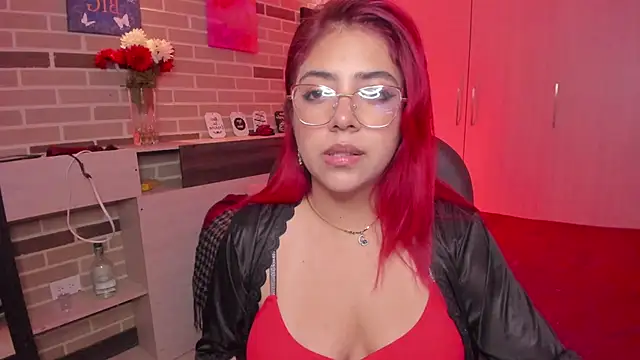 Snapshot of Rousse_Collinss chatting on January 2026 02:08:02 PM Rousse Collinss online show from January 2026 02:08:02 PM