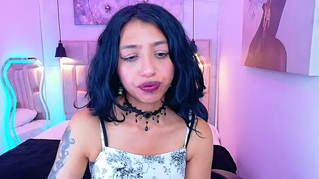 Snapshot of REDHOTTER_ chatting on May 2026 07:56:01 PM REDHOTTER online show from May 2026 07:56:01 PM