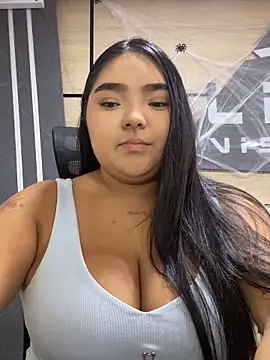 little lissiee online show from September 2025 05:49:01 PM