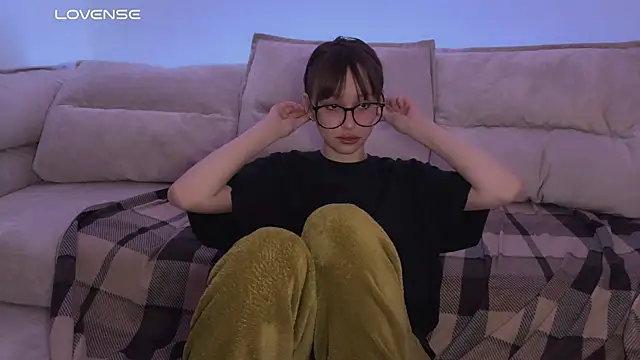 Snapshot of yourconcept chatting on November 2025 07:05:01 PM yourconcept online show from November 2025 07:05:01 PM