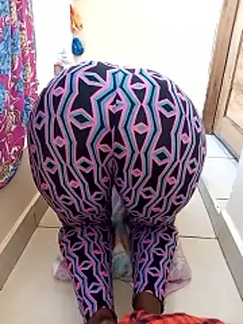 zainabsmile online show from April 2026 10:26:01 AM