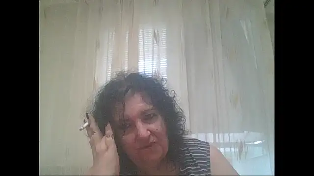 Snapshot of maturekorine chatting on June 2026 04:00:02 PM maturekorine online show from June 2026 04:00:02 PM