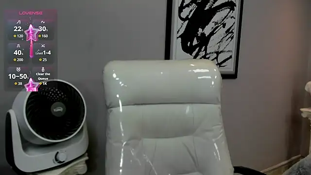 Snapshot of boylittle19cm chatting on November 2025 12:39:02 PM boylittle19cm online show from November 2025 12:39:02 PM