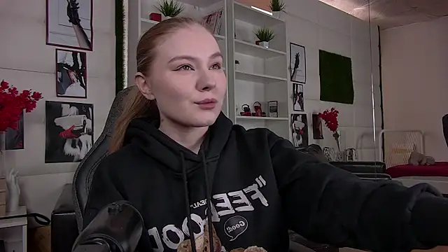 ValerieViolette online show from February 2025 09:32:02 AM