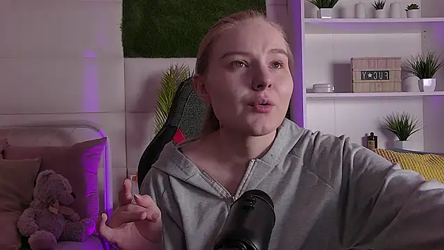 ValerieViolette online show from March 2025 01:05:02 PM