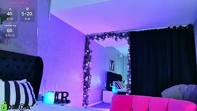 Snapshot of MashaReed_ chatting on November 2025 09:43:02 PM MashaReed online show from November 2025 09:43:02 PM