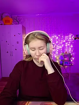 D0nna  online show from March 2026 10:55:01 PM