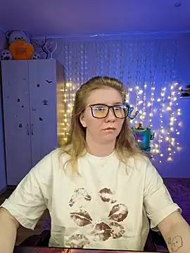 D0nna  online show from April 2026 10:59:02 PM