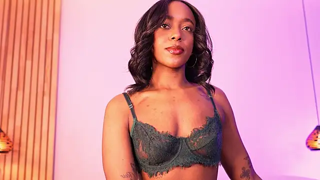 EmilyHaan online show from February 2026 08:20:01 PM