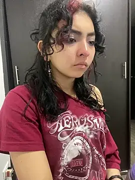 Snapshot of _Gothiccbitch_ chatting on December 2024 10:17:01 AM  Gothiccbitch  online show from December 2024 10:17:01 AM