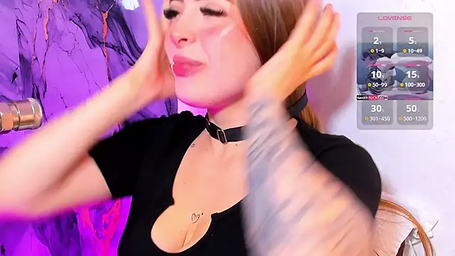 Snapshot of kristal_blond chatting on February 2026 04:24:01 AM kristal blond online show from February 2026 04:24:01 AM