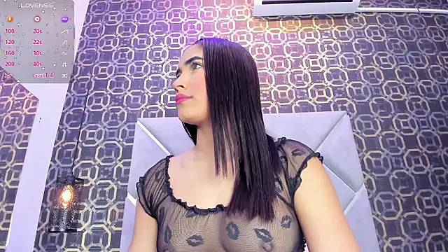 Snapshot of CherryBlossom23 chatting on January 2026 01:43:01 AM CherryBlossom23 online show from January 2026 01:43:01 AM