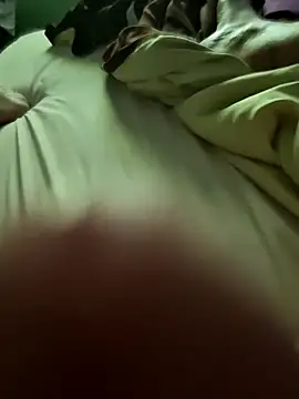 Snapshot of Szeltolo001 chatting on September 2025 07:16:01 PM Szeltolo001 online show from September 2025 07:16:01 PM