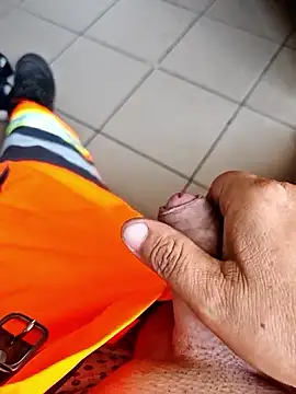 Snapshot of Szeltolo001 chatting on September 2025 12:28:02 PM Szeltolo001 online show from September 2025 12:28:02 PM