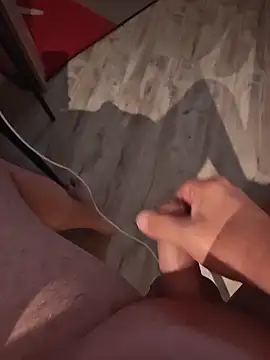 Snapshot of Szeltolo001 chatting on October 2025 02:42:02 AM Szeltolo001 online show from October 2025 02:42:02 AM